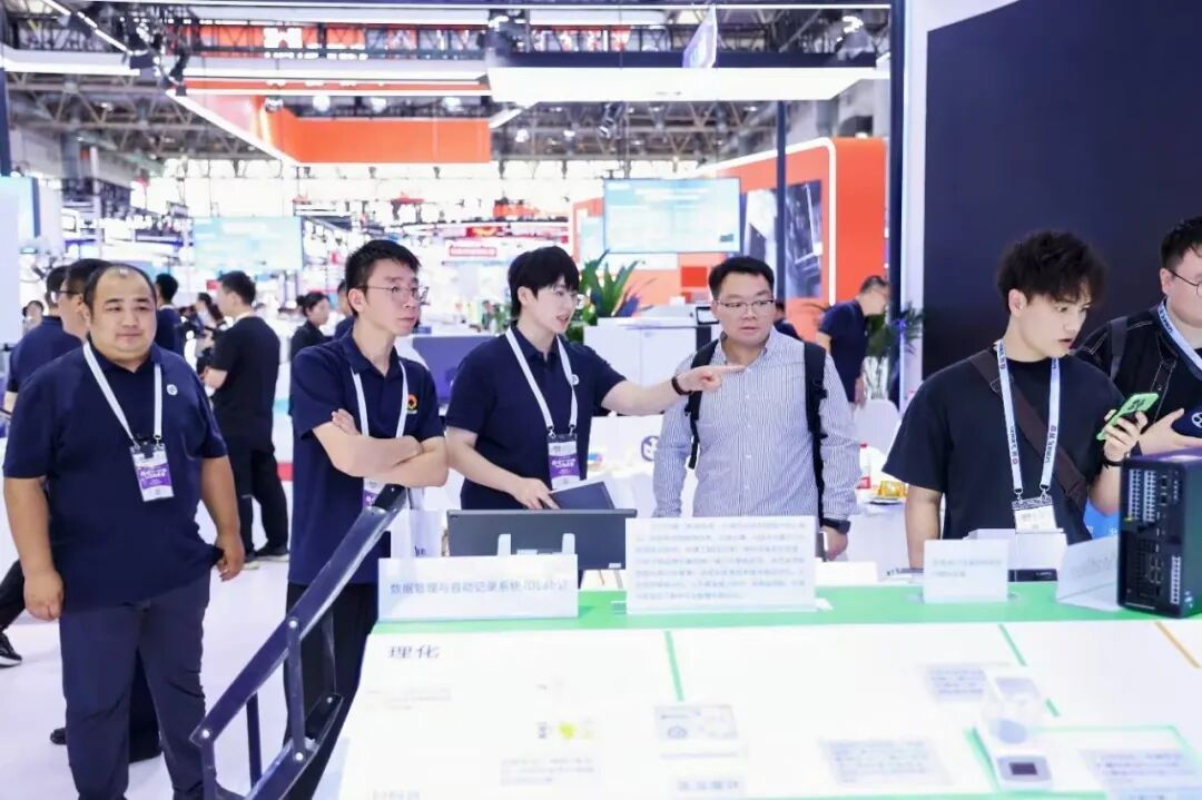 PERSEE Partners Unveil Immersive Sandbox for Smart Lab Tech