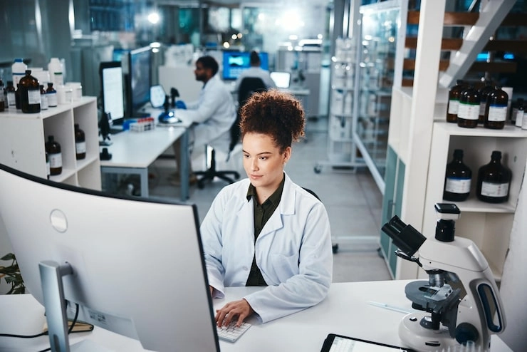 How Can High-Resolution Mass Spectrometry Help Distinguish Isomers with Identical Mass