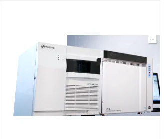 How Mossbauer Spectrometer Resolution Affects Isomer Shift Accuracy