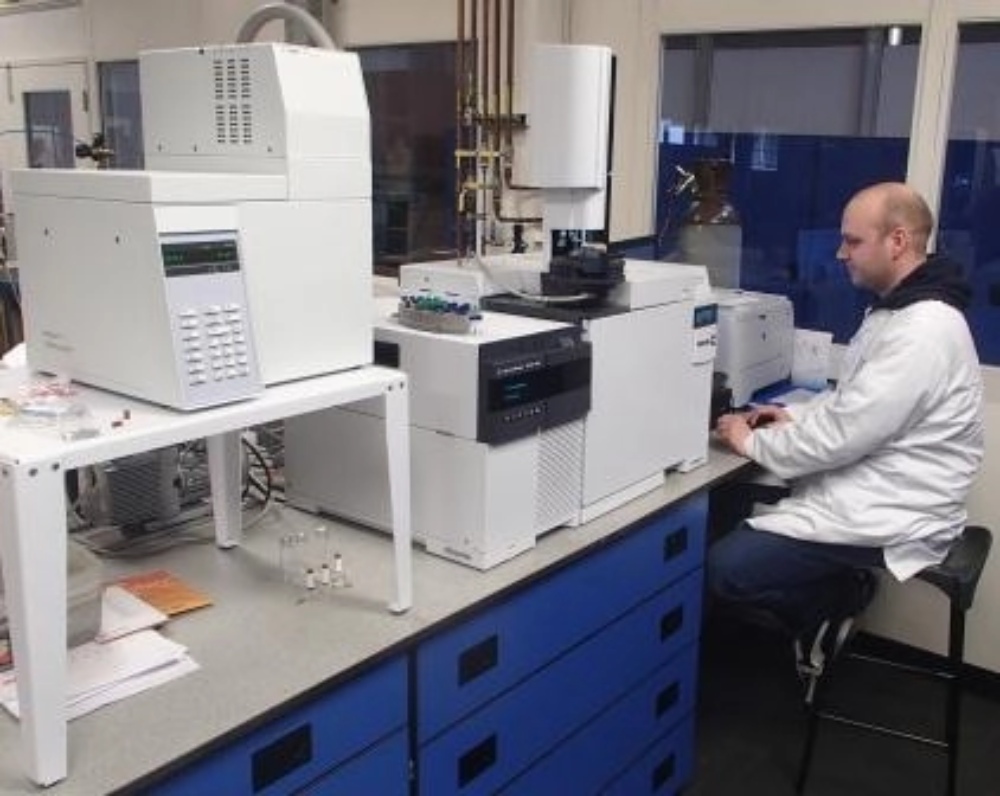 a researcher is conducting experiments