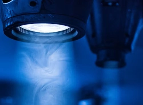 stray light in UV-Vis spectroscopy